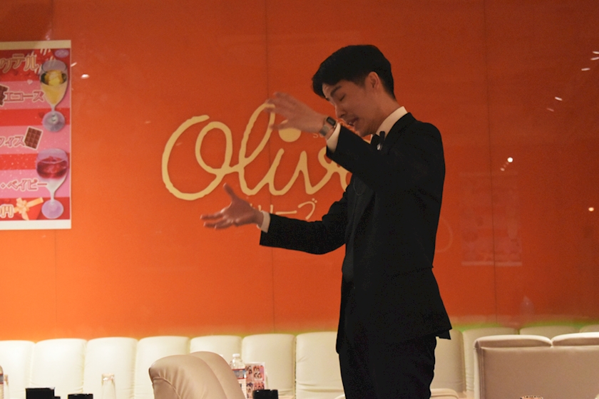 7pvn47th8vudlqppze9_l-jpg